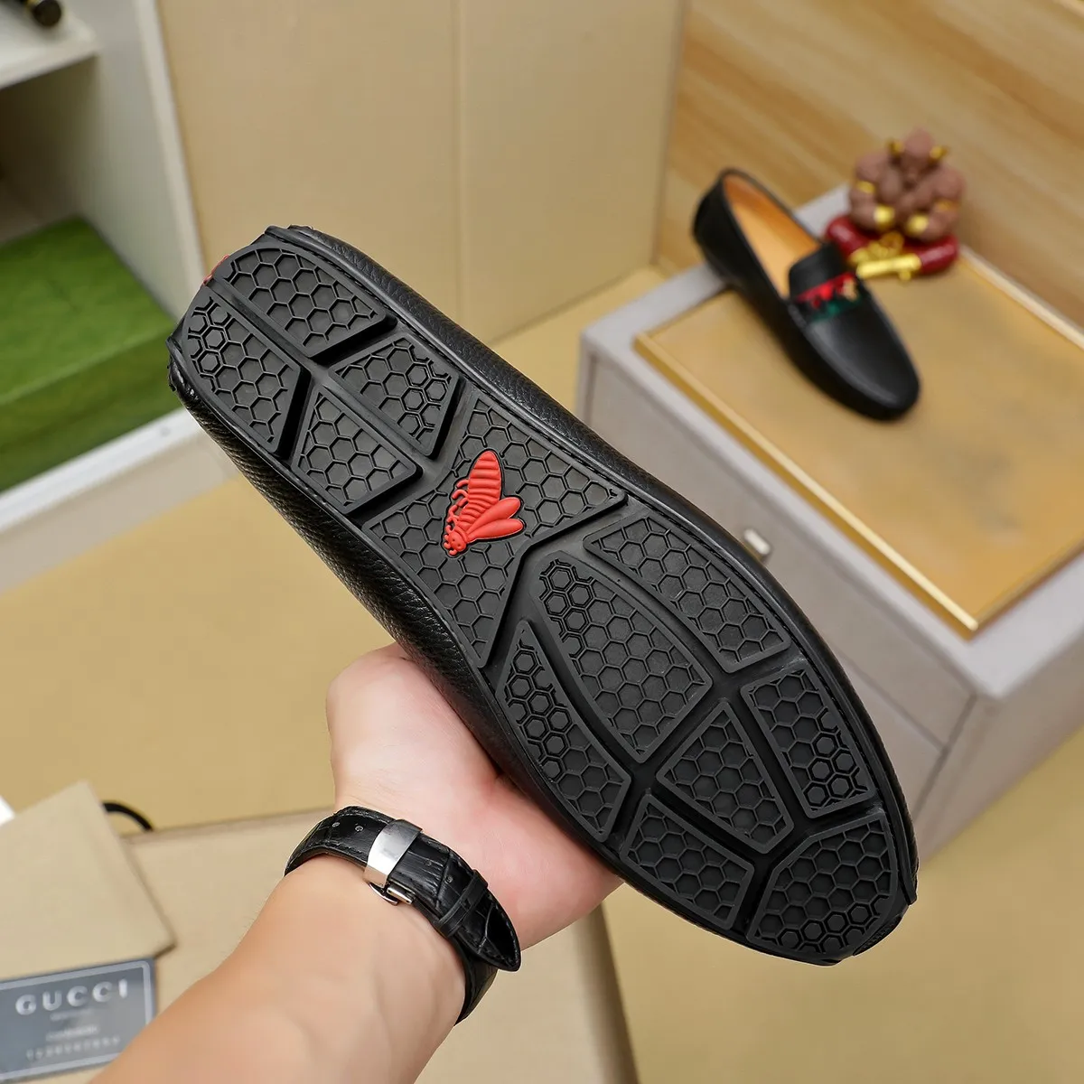 Men's shoes 💰360💰💰GUCCI Gucci official website synchronizes the latest model 🛃The upper is made of imported cowhide, 🐷leather lining, rubber outsole, 🎩🎩top-notch handcrafted workmanship with fine stitches and threads🔍definitely satisfy those perfectionist men who pursue high luxury quality 👏 Colors available! Code number 38-45 Large quantity in stock